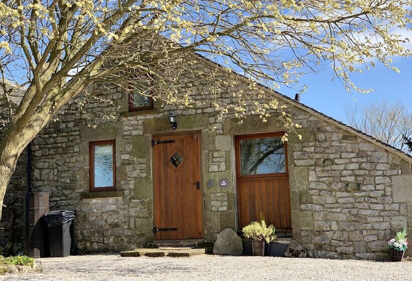 Chestnut Farm Holiday Cottages