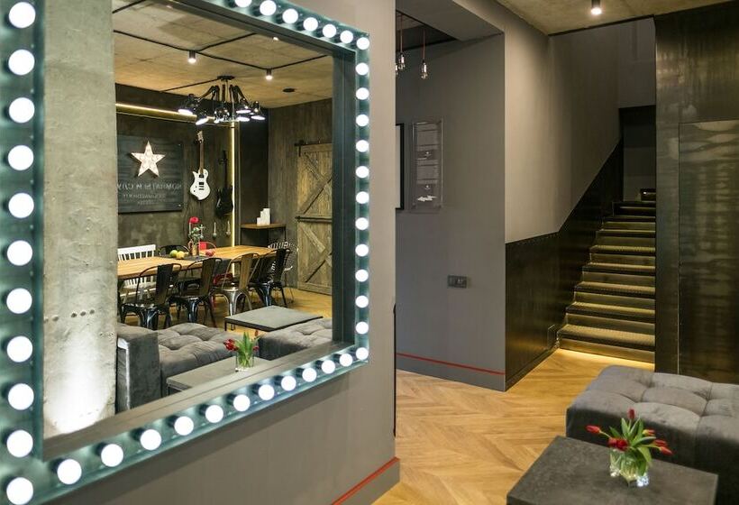 Design Hotel Rooms & Rumors