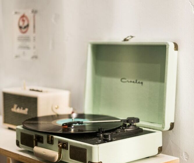 Design Hotel Rooms & Rumors