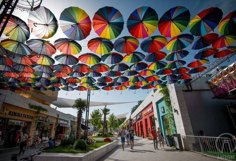 Design Hotel Rooms & Rumors