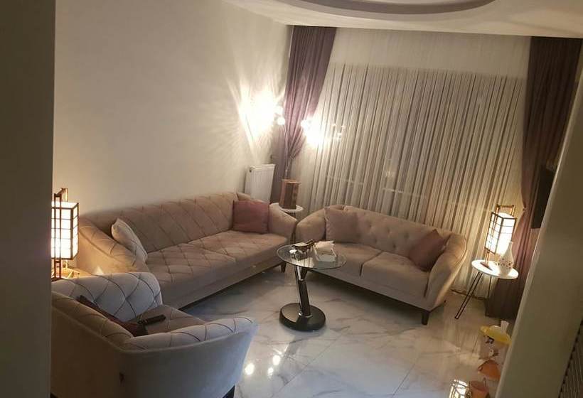 Doctor House Residence