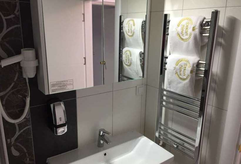 Doctor House Residence