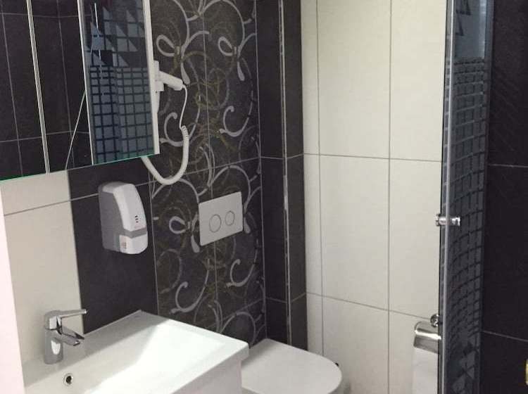 Doctor House Residence