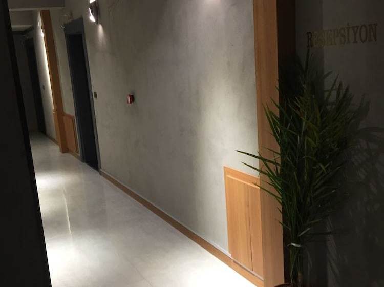 Doctor House Residence