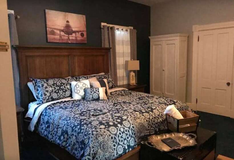 Evans Holly Grove Inn B&b