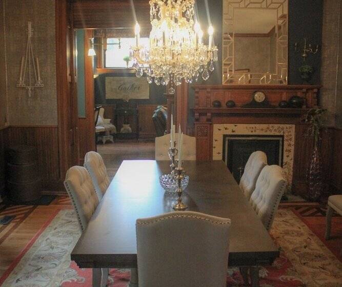 Evans Holly Grove Inn B&b