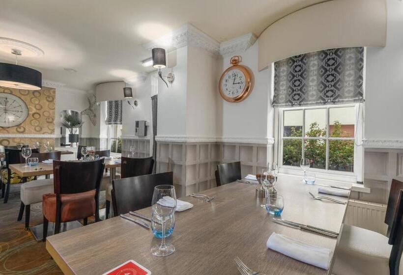 פונדק Georgian House