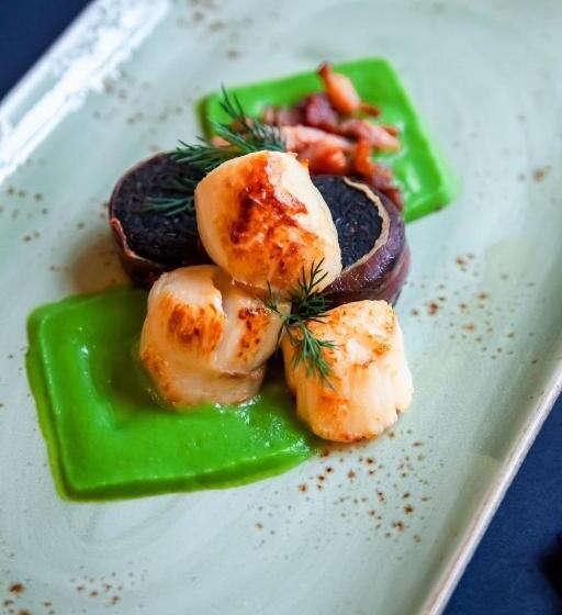 פונדק Georgian House