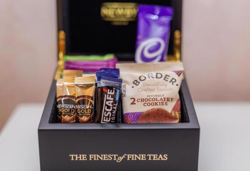 פונדק Georgian House