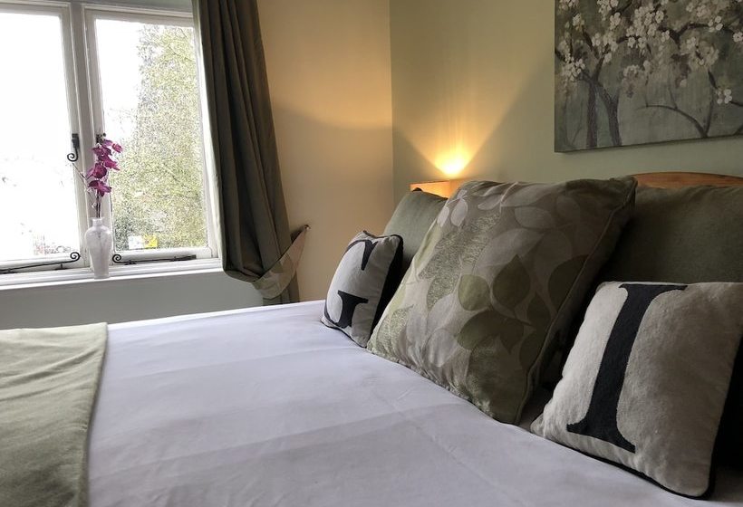 여관 The Good Intent