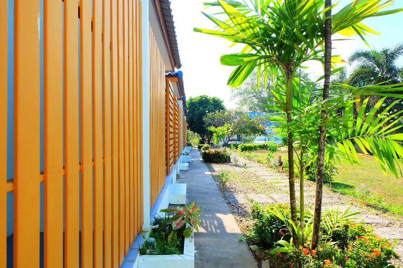 酒店 Baan Fa La Mai Resort