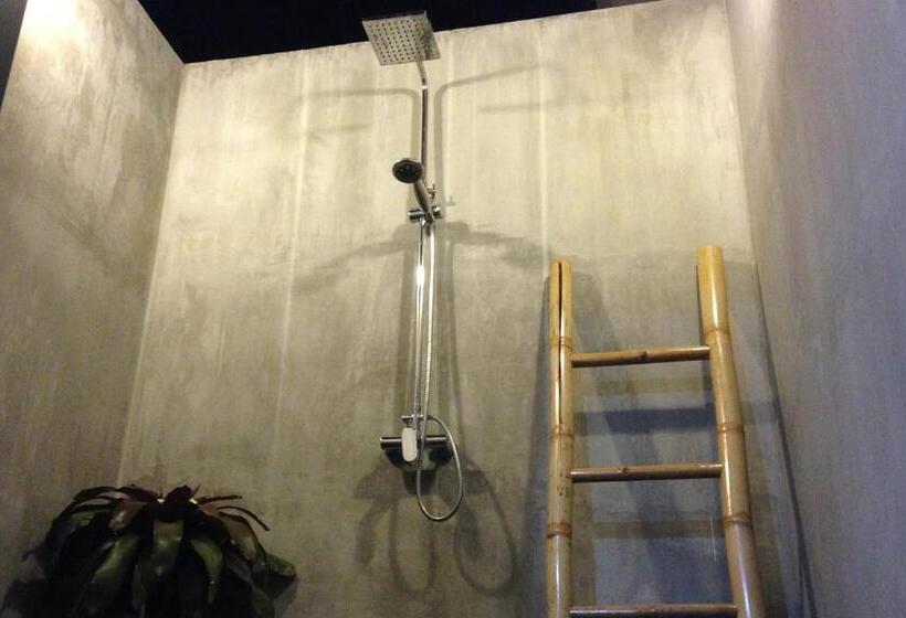 בית מלון כפרי Baan Norkna Bangtao