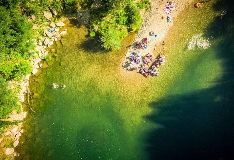 בית מלון כפרי Camping Les Genêts D Or