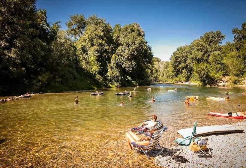 ホテル Camping Les Genêts D Or