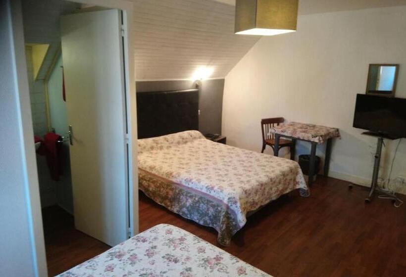 ホテル De La Poste