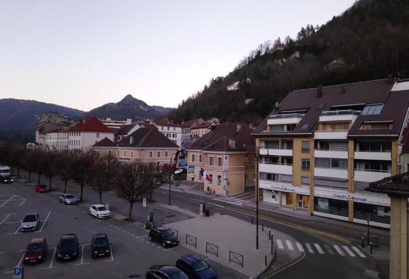 ホテル De La Poste