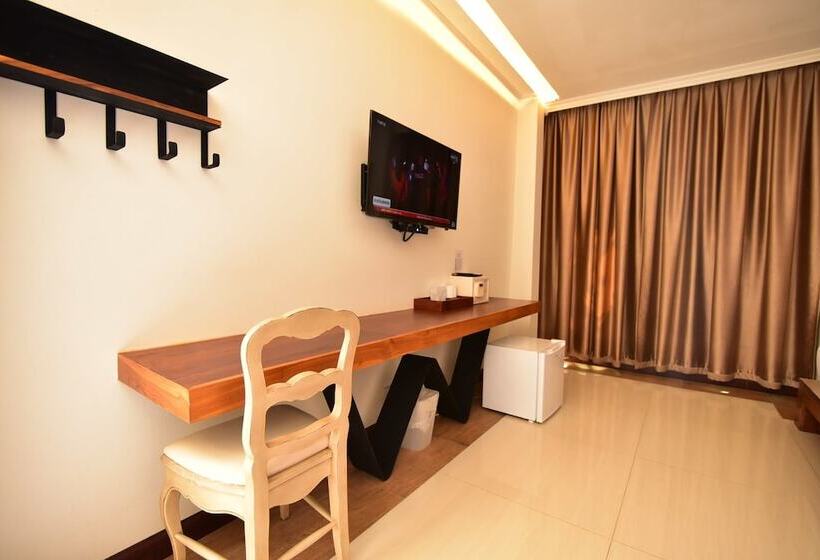 בית מלון כפרי Fantasy Resort