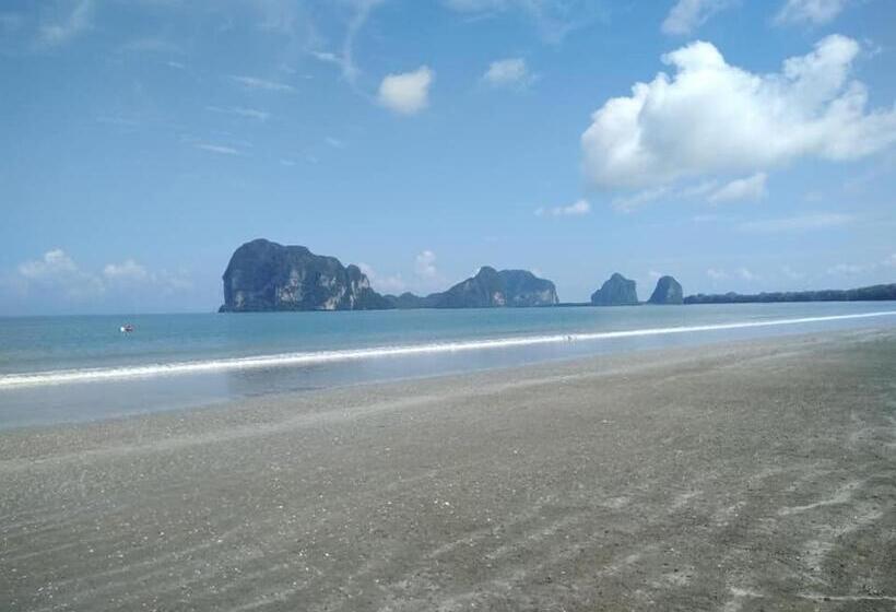 Hotel Fisherman S Hut , ขนำชาวเลโฮมสเตย์