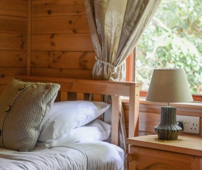 호텔 Fritton Lake Retreats