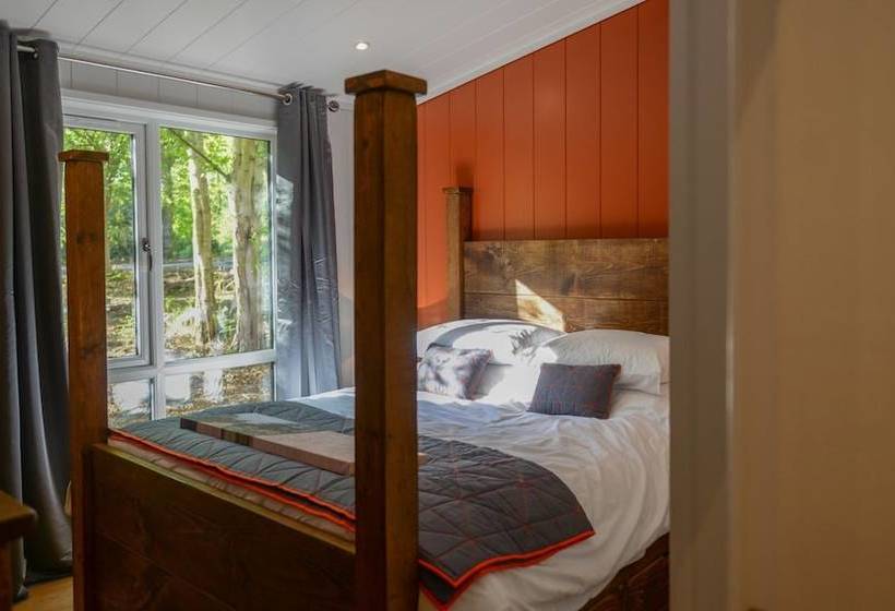 호텔 Fritton Lake Retreats