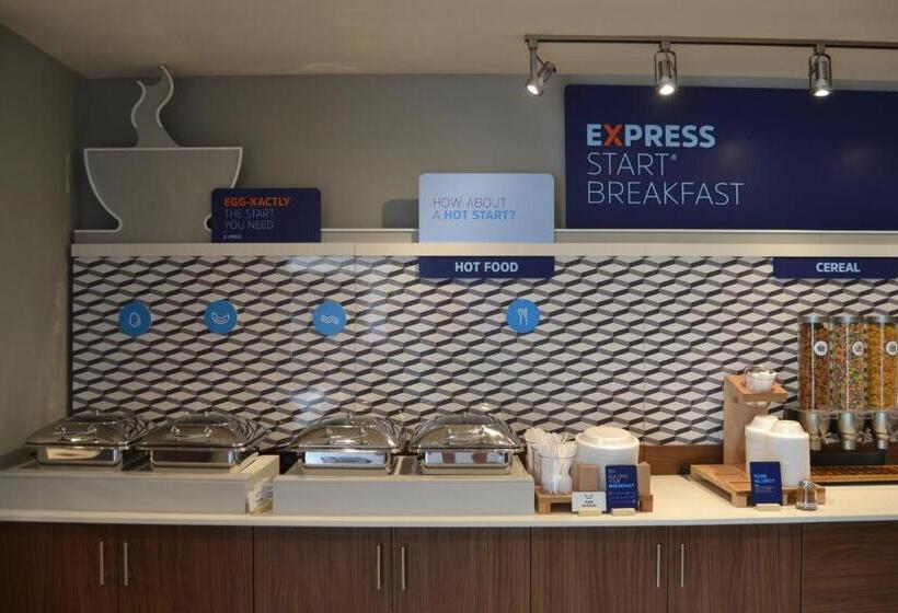 בית מלון כפרי Holiday Inn Express & Suites Goodlettsville N   Nashville, An Ihg