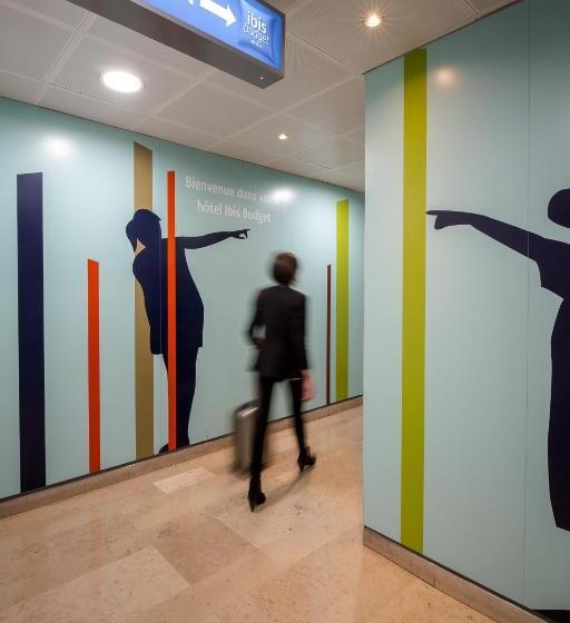 Отель Ibis Budget Fréjus St Raphaël Centre