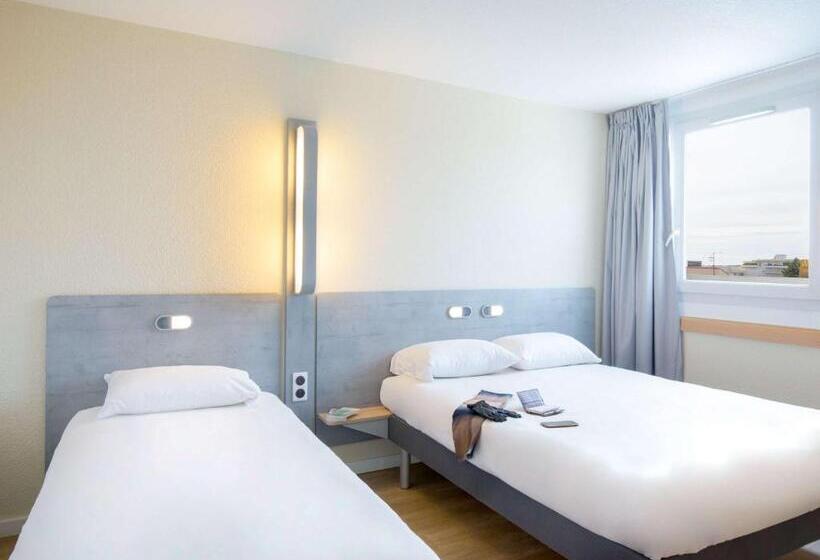 Отель Ibis Budget Fréjus St Raphaël Centre