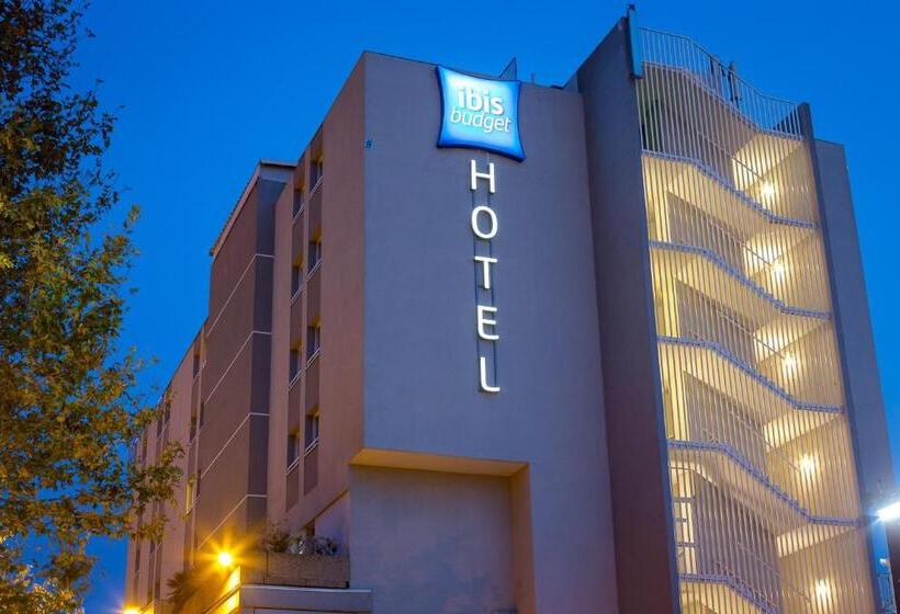Отель Ibis Budget Fréjus St Raphaël Centre