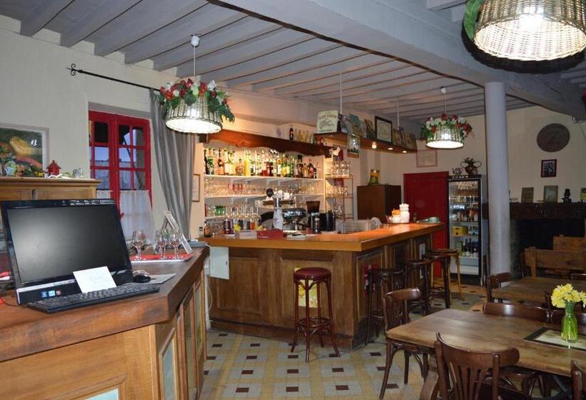 ホテル Le Relais Du Morvan