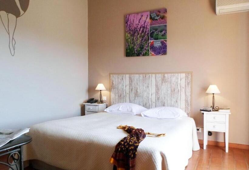 ホテル Les Ambres