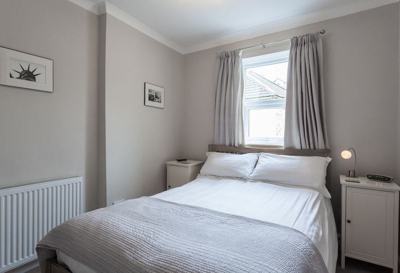 ホテル Membland Guest House