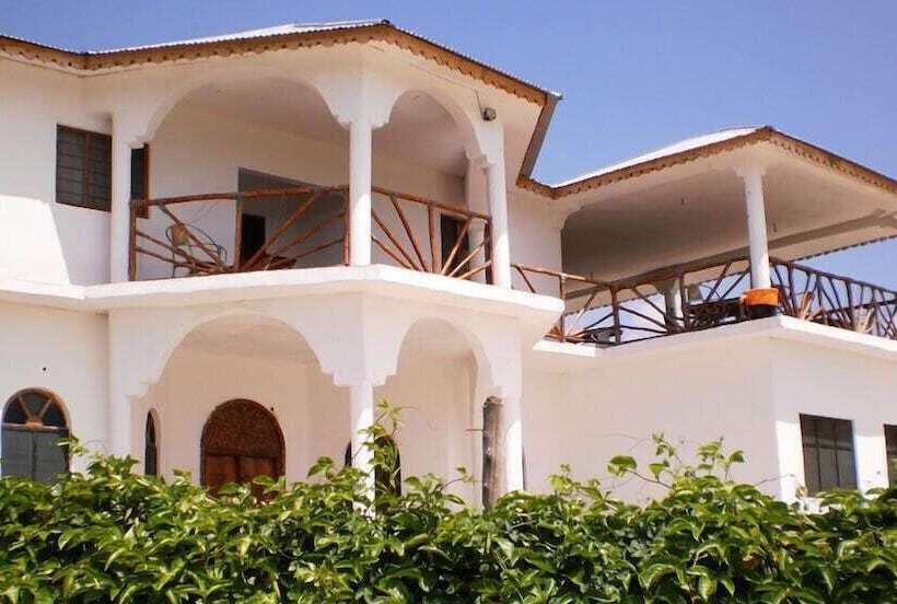 Hotel Mfumbwi Backpacker Lodge