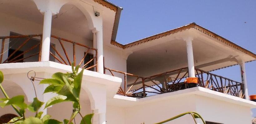 Hotel Mfumbwi Backpacker Lodge