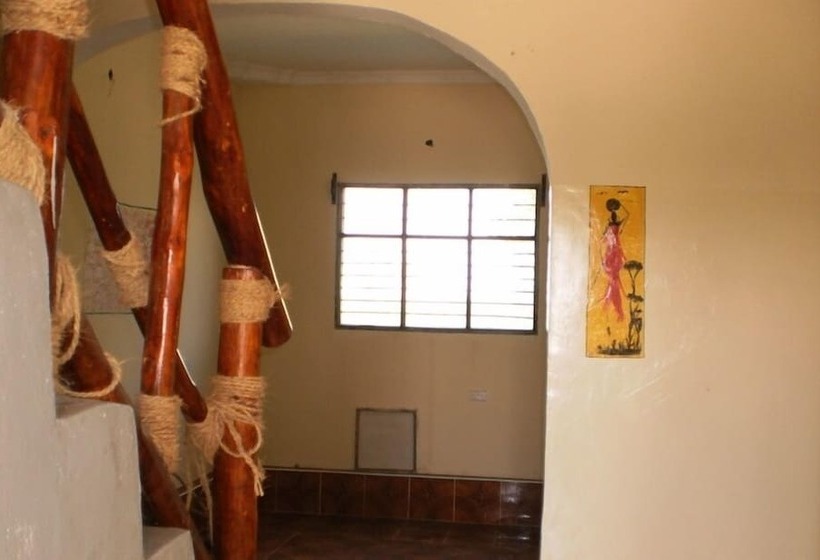 Hotel Mfumbwi Backpacker Lodge