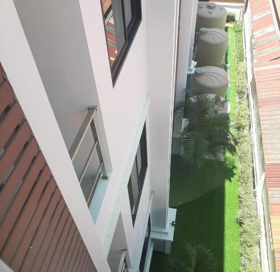 Hotel Narai Iyara Palace