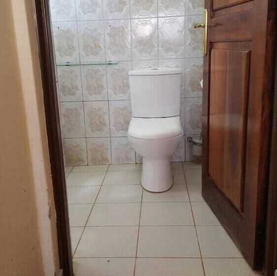 هتل Paula Guest House