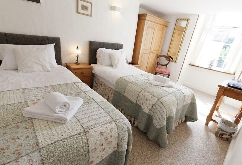 ホテル Rams Head Inn