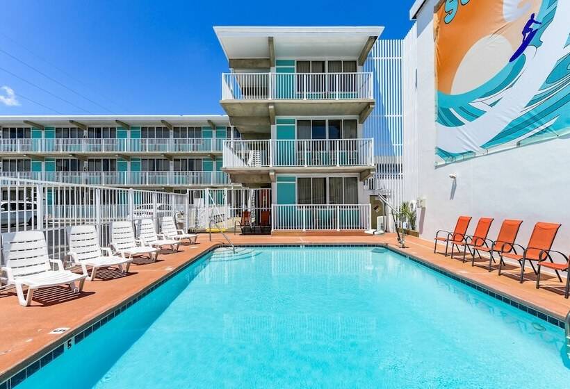 هتل Surf Inn Suites