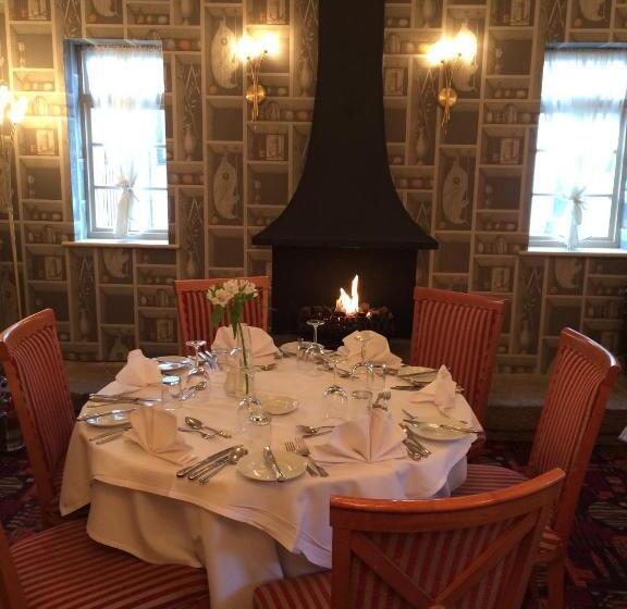 호텔 The Boars Head