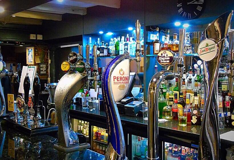 호텔 The Boars Head