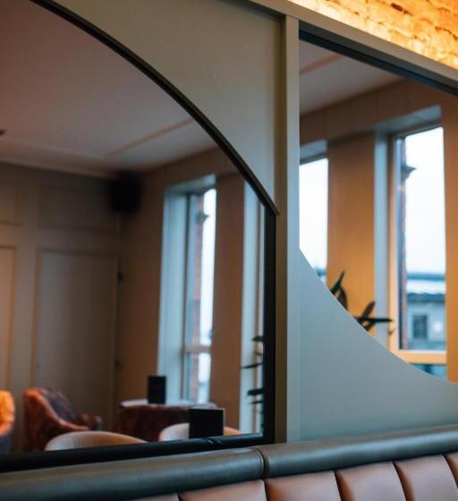 Отель The Nines