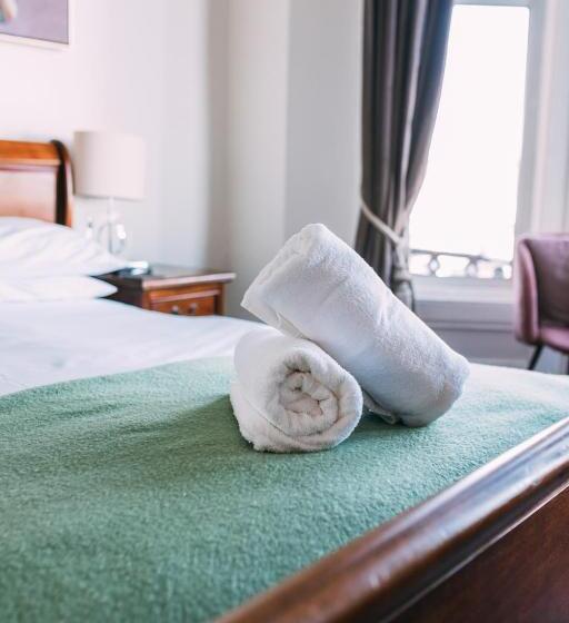 Отель The Nines