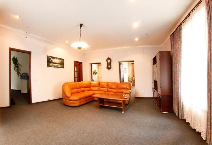 ホテル Voskresensky