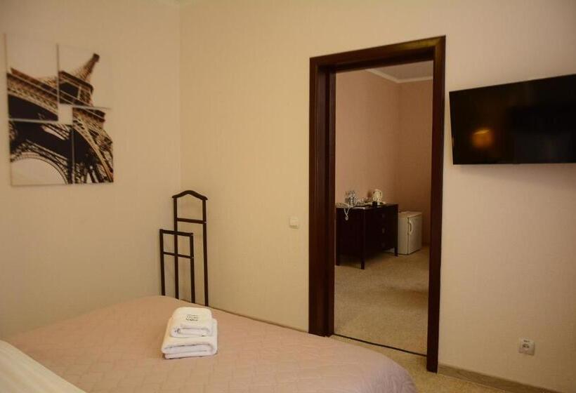 ホテル Voskresensky