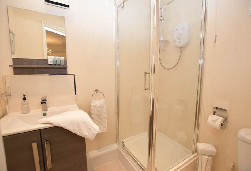 Little Rushbrook Cottages