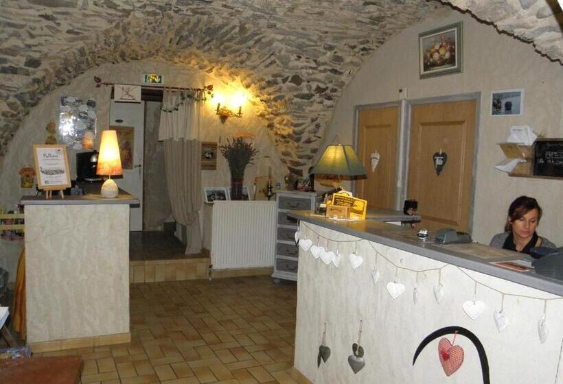 펜션 Gîte Auberge Les Terres Blanches De Méolans