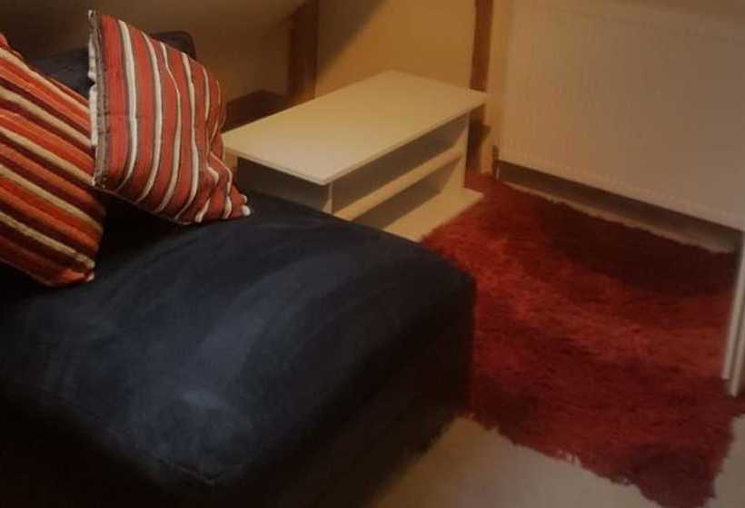 ペンション Jaylets Budget Earl Shilton