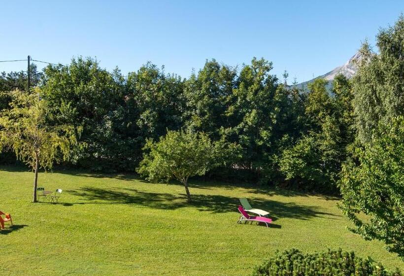 펜션 La Combe Fleurie Appartements & Chambres