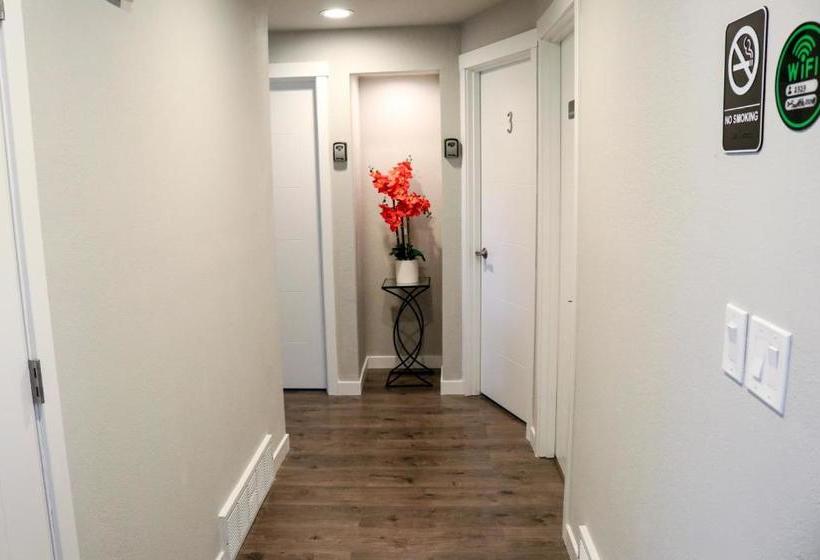 بنسيون North Seattle Guesthouse