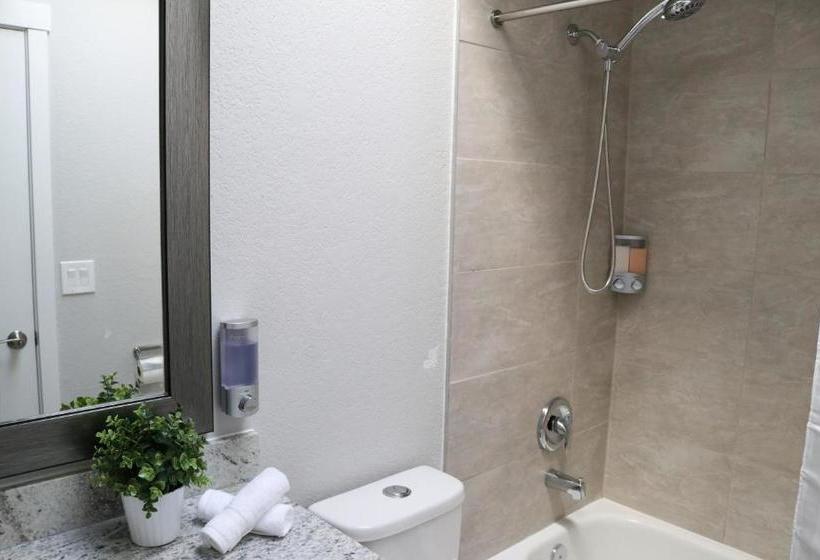 بنسيون North Seattle Guesthouse